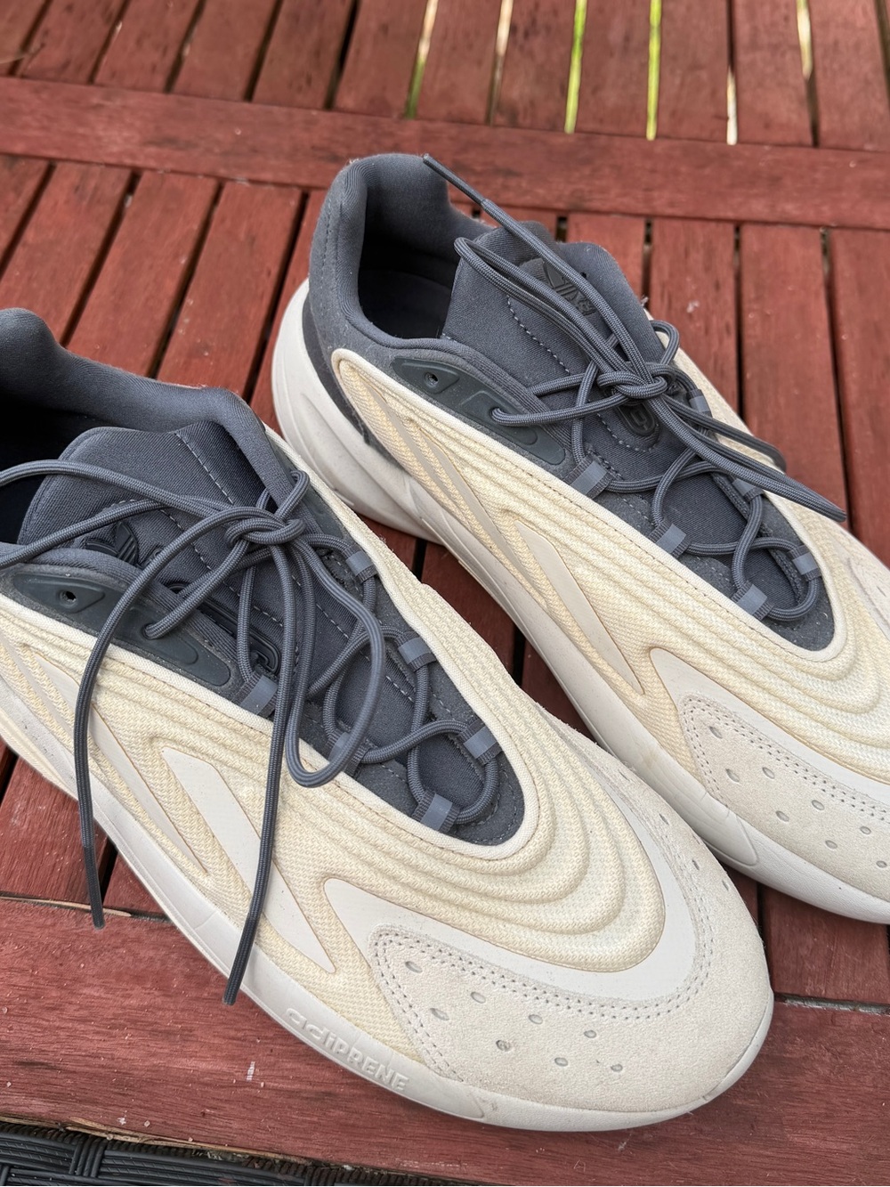 adidas Ozelia Sneakers